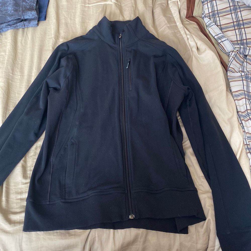 Lululemon Men's Kung Fu Jacket Color Black Full Zip Gently Worn